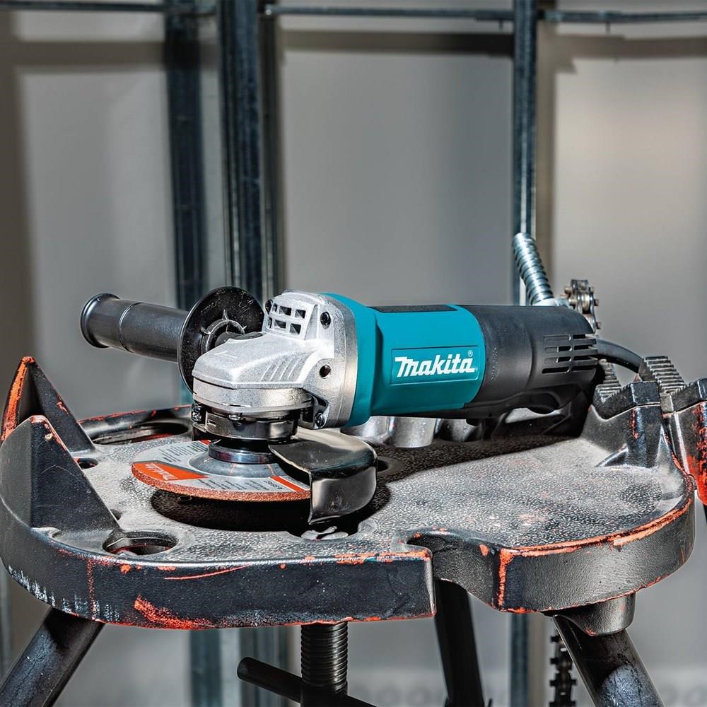 Makita 5-Inch Paddle Switch Angle Grinder with AC/DC Switch Makita 5-Inch Paddle Switch Angle Grinder with AC/DC Switch